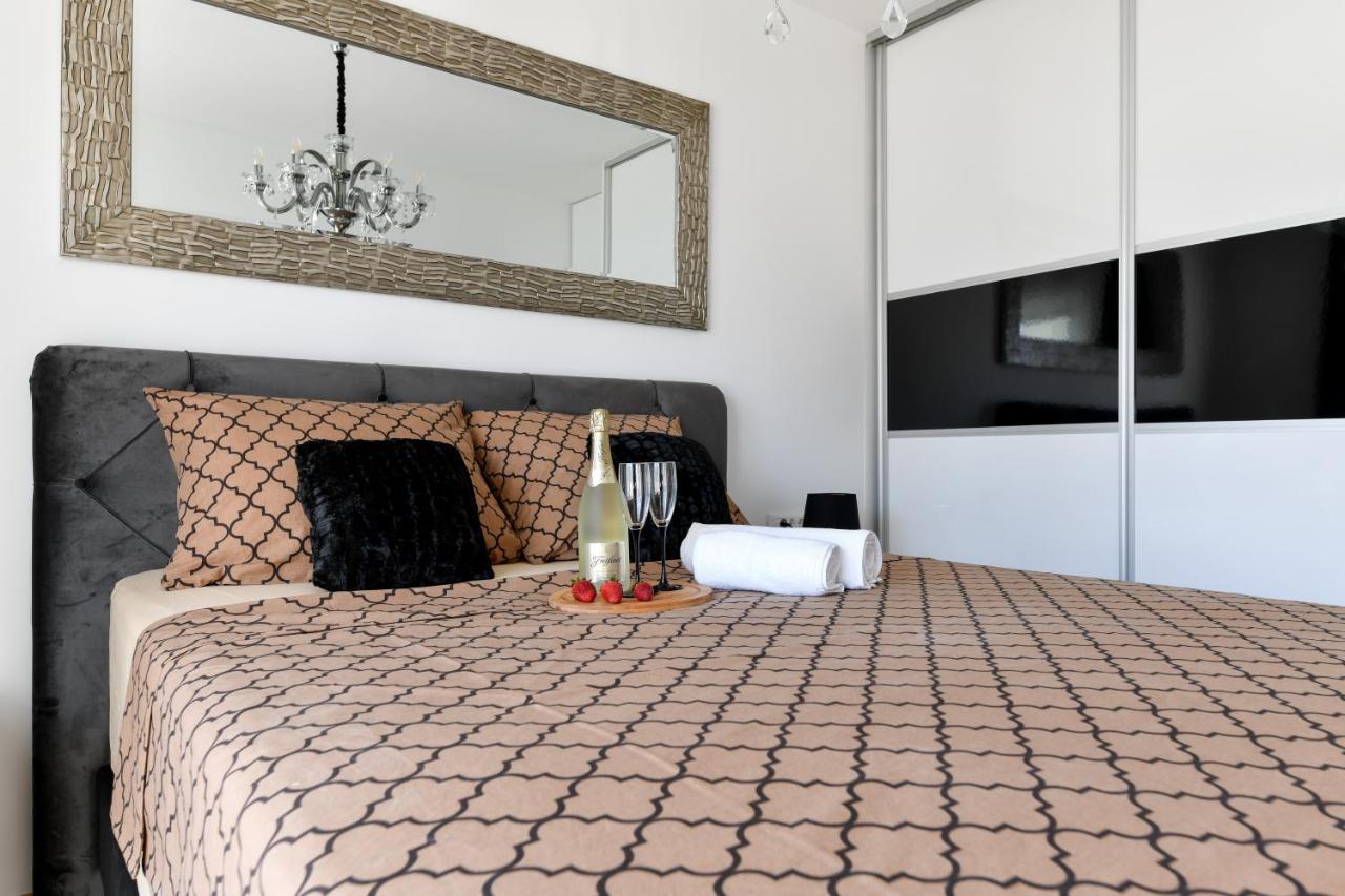 Lauris Luxury Apartment Ζαντάρ Εξωτερικό φωτογραφία